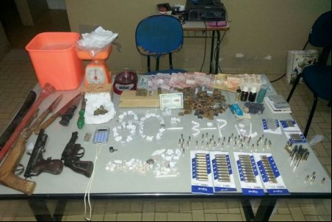 Belo Campo: 80ª CIPM prende traficante em &quot;boca de fumo&quot;